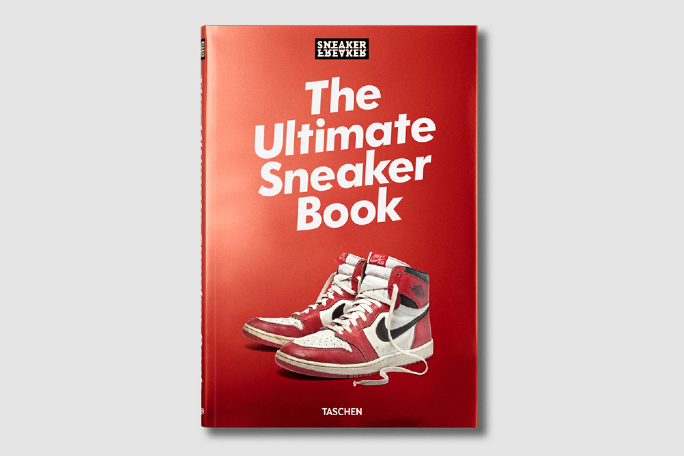 The Ultimate Sneaker Book (Friends & Family)